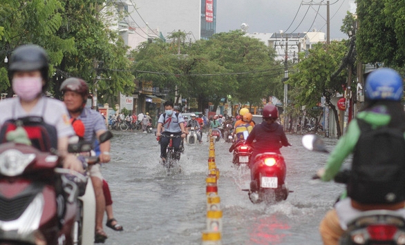 Nguyên nhân TPHCM và miền Nam mưa to ban đêm