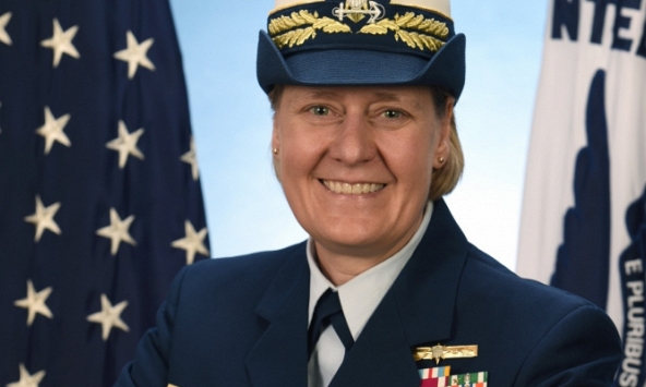 Tổng thống Biden đề cử nữ đô đốc 4 sao đầu tiên của Lực lượng bảo vệ bờ biển