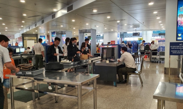 Cục Hàng không Việt Nam yêu cầu các cảng hàng không mở toàn bộ các luồng soi chiếu