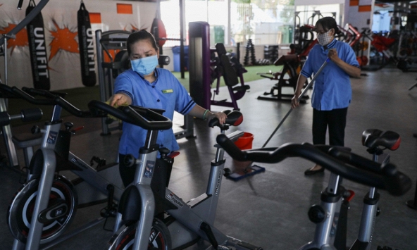 Từ 18h ngày 7/5, TP.HCM dừng hoạt động trung tâm tiệc cưới, phòng gym...