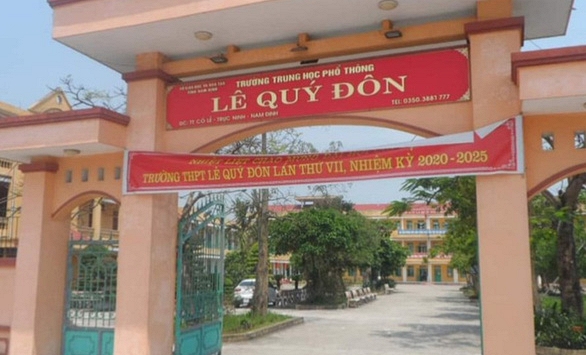 Xúc động với lá thư của thầy hiệu trường gửi 61 thầy cô, học sinh cách ly tập trung