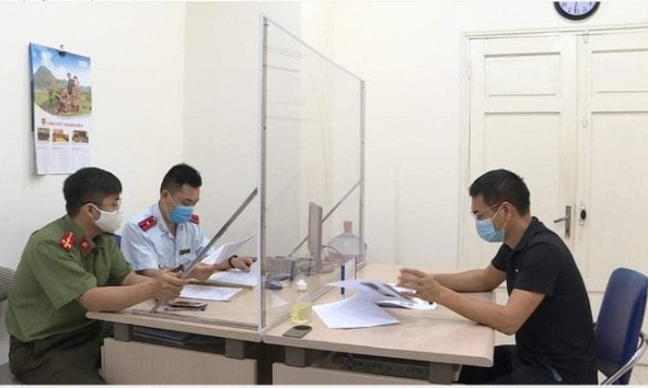 Youtuber Duy 'Nến' bị phạt 12,5 triệu đồng vì tung tin phong tỏa Hà Nội