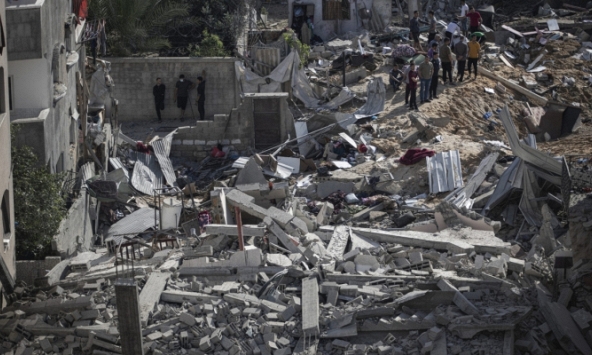 Israel tiến hành hàng trăm đợt không kích ở Dải Gaza