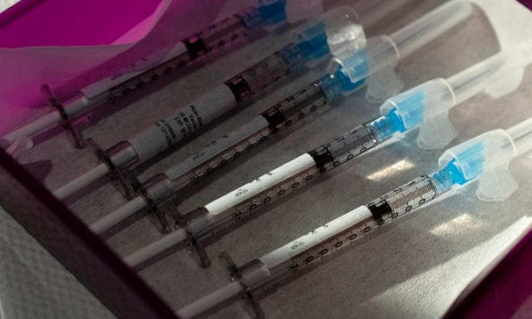 FDA khuyến cáo ngừng sử dụng một số ống tiêm và kim tiêm của Trung Quốc