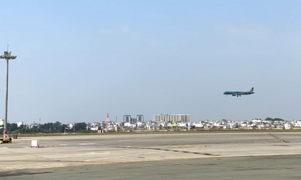 Máy bay không thể cất cánh do phát hiện quá nhiều chim ở đường bay