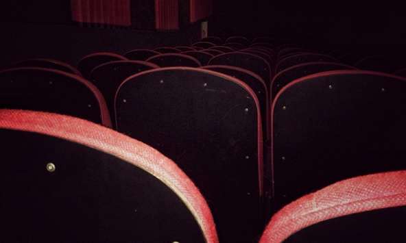 Nhấm nháp cô đơn