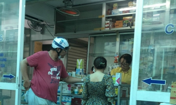 TPHCM: Người mua thuốc liên quan đến đường hô hấp phải khai báo y tế