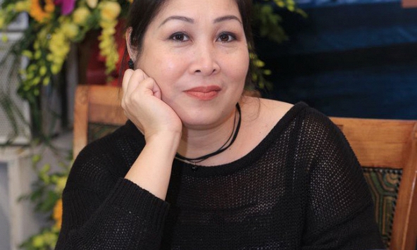 NSND Hồng Vân chính thức xin lỗi khán giả vì quảng cáo cho nhãn hàng kém uy tín