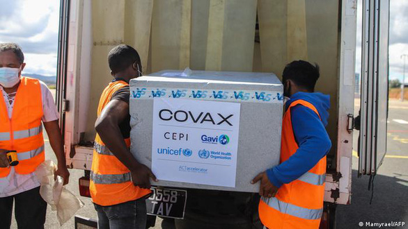 Một số quốc gia tiêm vắc xin trị không đúng biến chủng corona