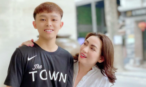 Hồ Văn Cường đăng clip khẳng định bị dụ dỗ và đính chính tin đồn về Phi Nhung