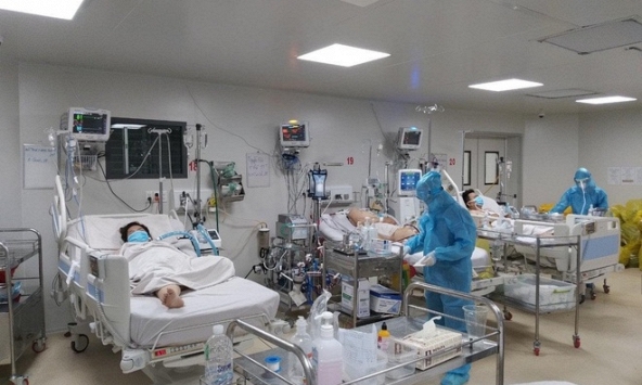 TP.HCM: 3 nhân viên Bệnh viện Bệnh Nhiệt đới nghi mắc Covid-19