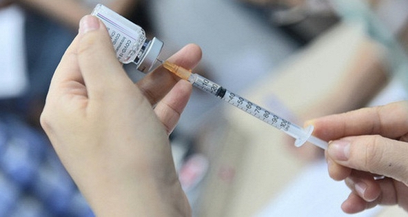 Phó thủ tướng Vũ Đức Đam đồng ý đề nghị của UBND TP.HCM việc mua và nhập khẩu vắc xin