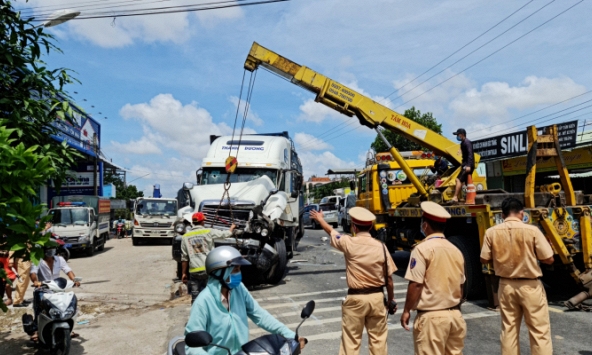 Một tài xế sử dụng ma túy đá thông chốt kiểm dịch gây tai nạn liên hoàn