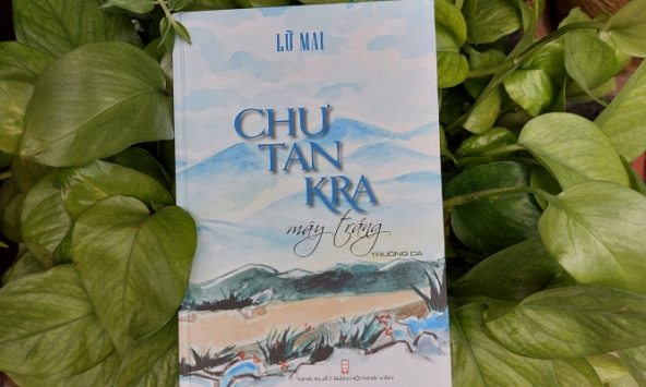 “Chư Tan Kra mây trắng” - trường ca đầu tiên về Trung đoàn mũ sắt