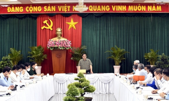 Xem xét thí điểm cách ly tại nhà đối F1