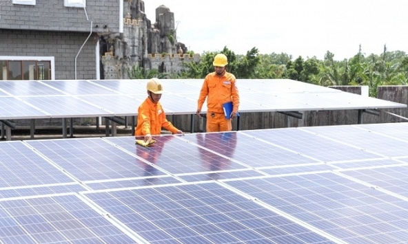 EVN phải mua thêm điện từ Lào trước nguy cơ thiếu điện