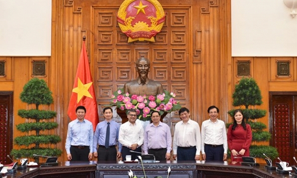 Thủ tướng đề nghị AstraZeneca giúp VN thực hiện chiến lược vaccine