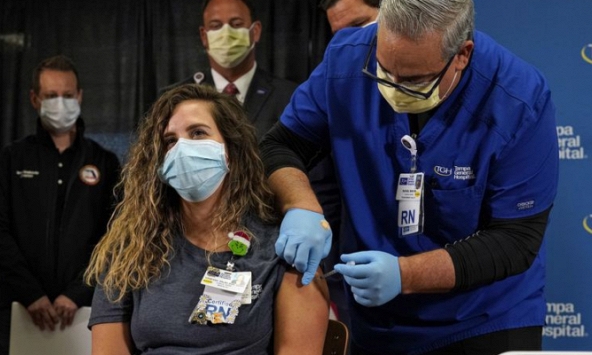 Nước nghèo không có đủ trong khi nước giàu hủy vaccine vì thừa