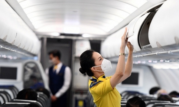 Lượng khách ở sân bay Tân Sơn Nhất giảm kỷ lục vì dịch Covid-19