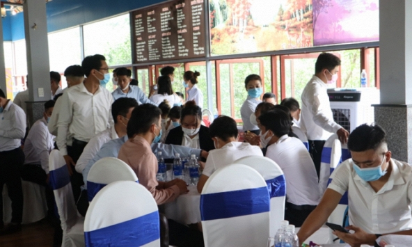 Bình Phước: Phạt 320 triệu đồng với nhóm người tụ tập ở nhà hàng tổ chức sự kiện