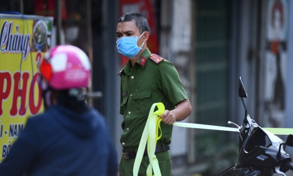 Hà Nội họp khẩn sau khi ghi nhận 10 ca nhiễm Covid-19 mới