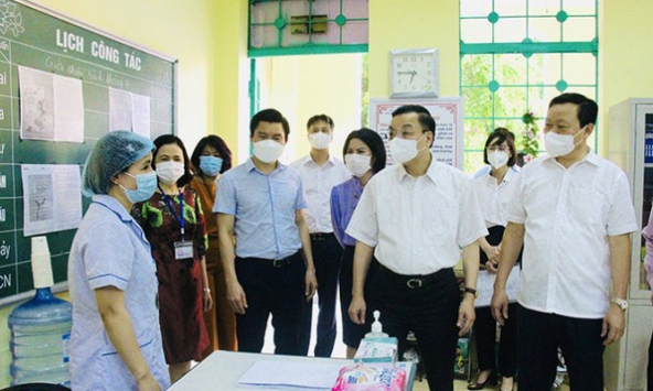 Chủ tịch Hà Nội: Đã nới lỏng nhưng một số dịch vụ người dân không thực hiện nghiêm