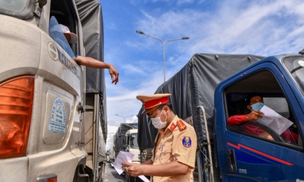 Lao động, doanh nghiệp gặp nhiều khó khăn với giấy xét nghiệm Covid-19