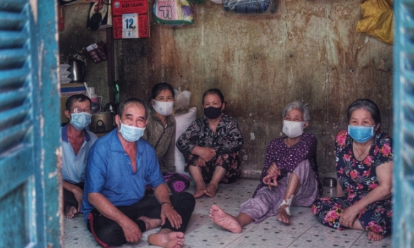 Những người bán vé số ở TP.HCM lao đao vì dịch bệnh