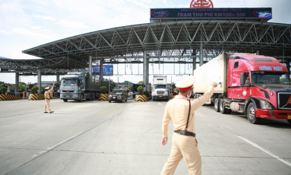 Lập Ban Chỉ đạo tiền phương và 4 đoàn kiểm tra vận tải hàng hóa