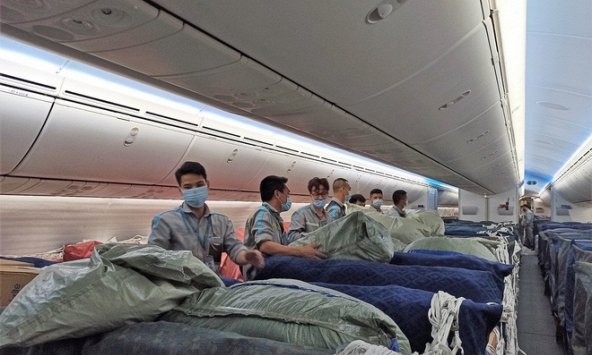 Vận chuyển 800 máy thở vào TP.HCM để hỗ trợ chống dịch