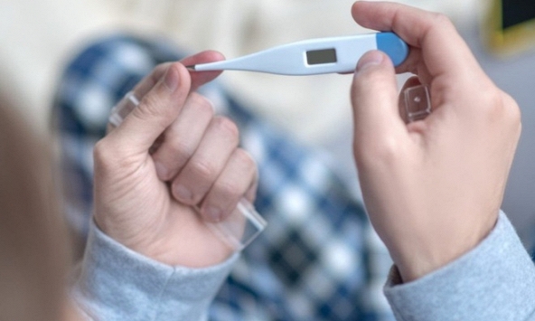 Trong thời gian điều trị tại nhà, F0 có thể uống thuốc gì khi bị sốt?