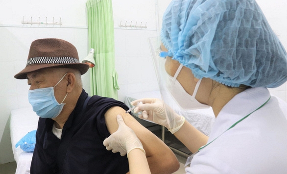 Ưu tiên tiêm vắc xin Pfizer cho người đã tiêm một mũi AstraZeneca