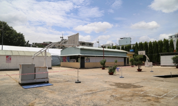 Khu cách ly, điều trị F0 ở sân bóng đá