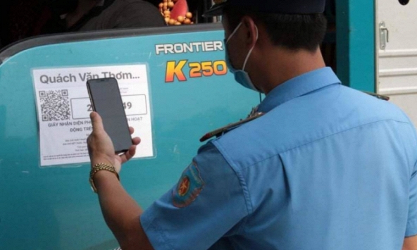 Các chốt kiểm soát phòng dịch đã thông thoáng nhờ thủ tục quét mã QR