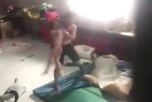 Tạm giữ điều tra người đàn ông bạo hành dã man đứa trẻ 3 - 4 tuổi