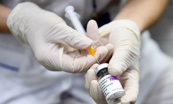 Khi đã tiêm một mũi AstraZeneca, có thểm tiêm mũi 2 Moderna được không?