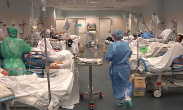 Các nhà khoa học lo âu trước khả năng biến đổi của biến chủng Delta