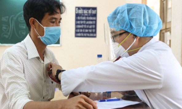 Người bị tăng huyết áp có được tiêm vaccine Covid-19 không?