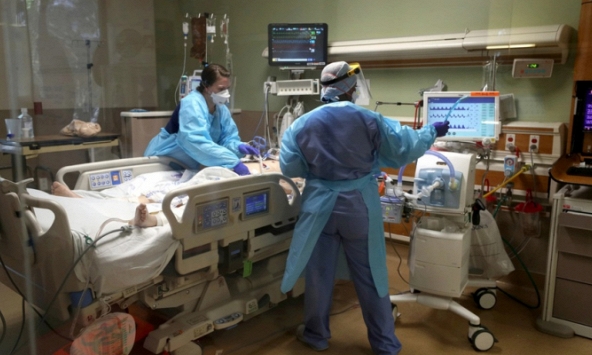 Tại sao nước Mỹ vẫn chưa dập được dịch covid-19?