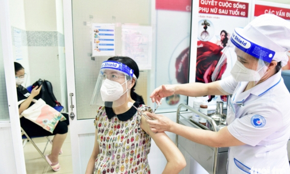 TPHCM: Bệnh viện Từ Dũ triển khai tiêm vắc xin COVID-19 cho bà bầu