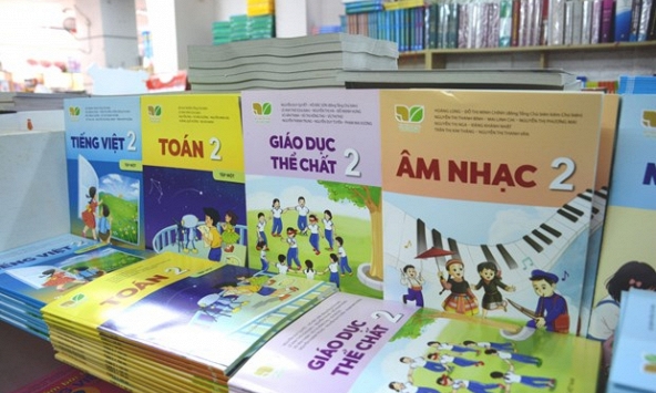 Kiến nghị đưa sách giáo khoa vào danh mục mặt hàng thiết yếu