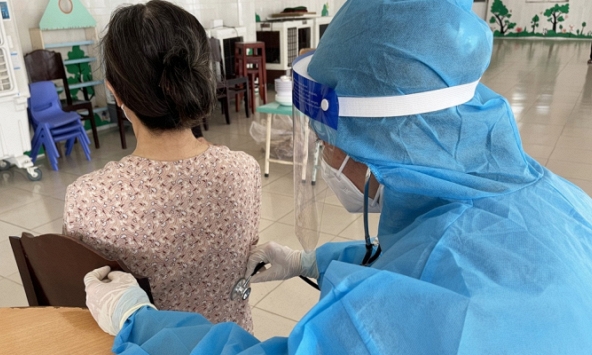 Bộ trưởng Bộ Y tế: 'TPHCM khi phát hiện F0 cần khoanh luôn nhà, phát túi thuốc, túi an sinh'