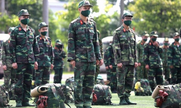 Đưa 1000 quân nhân từ Hà Nội vào TPHCM bằng máy bay