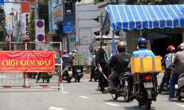 Thành phố Hồ Chí Minh rà soát lại đối tượng được phép ra đường