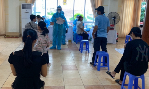 Bình Dương: Giám đốc Trung tâm Y tế thị xã Tân Uyên bị đình chỉ công tác do để dịch bệnh bùng phát