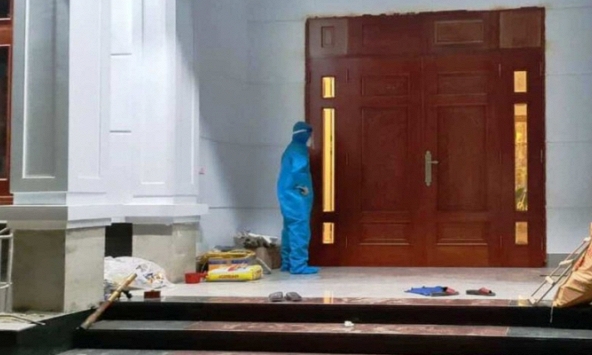 Nghệ An: F1 cởi quần áo nhằm chống đối việc đưa đi cách ly