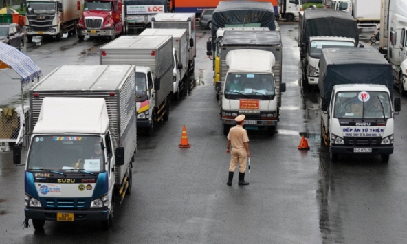 Thủ tướng chỉ đạo bỏ 'giấy phép con' cản trở lưu thông 