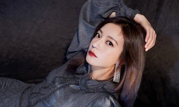 Triệu Vy biến mất sau khi tên bị xoá sạch khỏi loạt dự án