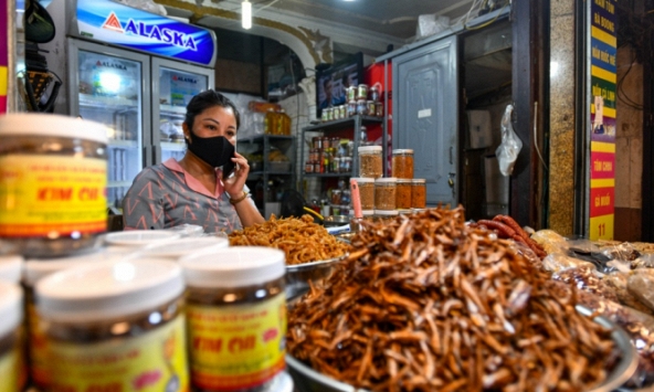 'Chợ nhà giàu' phố cổ Hà Nội hoạt động trở lại