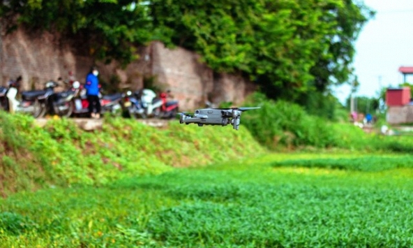 Huyện Mê Linh sử dụng flycam giám sát giãn cách